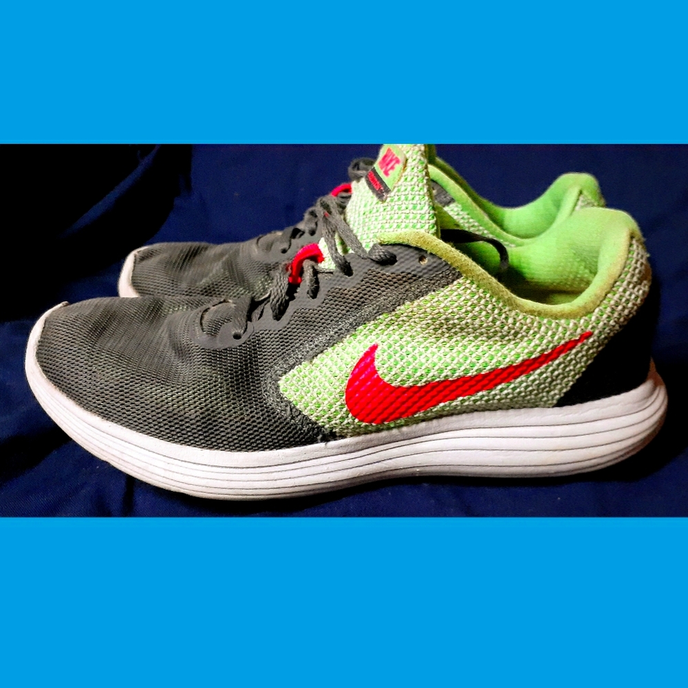 Nike Revolution tennis shoes